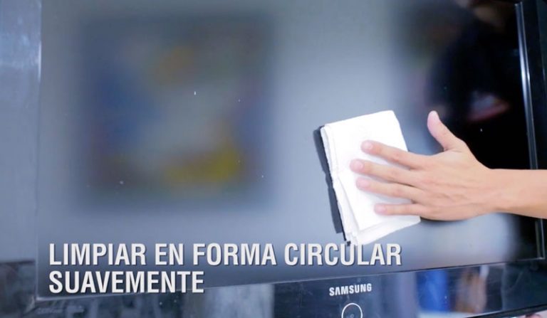 ¿Cómo limpiar apropiadamente tu pantalla?